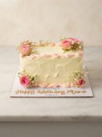 Rectangular Cake with Pink Roses - Image 9